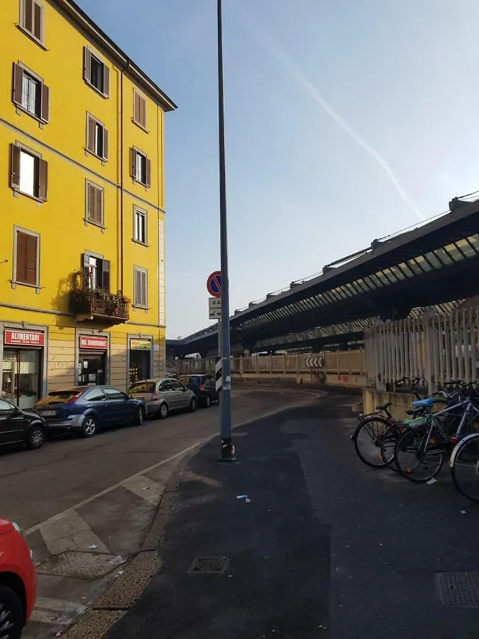 Suite In Milano Certosa Station Διαμέρισμα